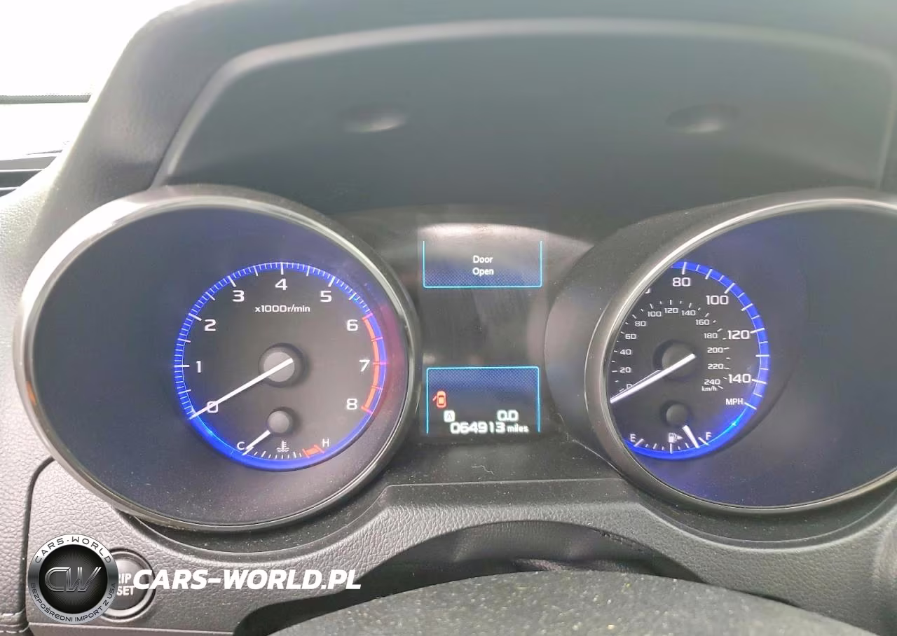 2018 Subaru Outback Touring VIN:4S4BSATCXJ3393113 - 9