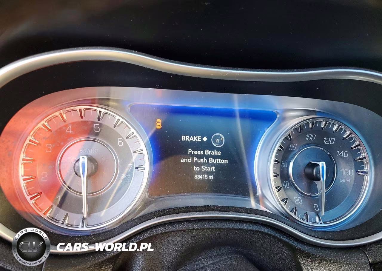 2022 Chrysler 300 S VIN:2C3CCABTXNH121143 - 9