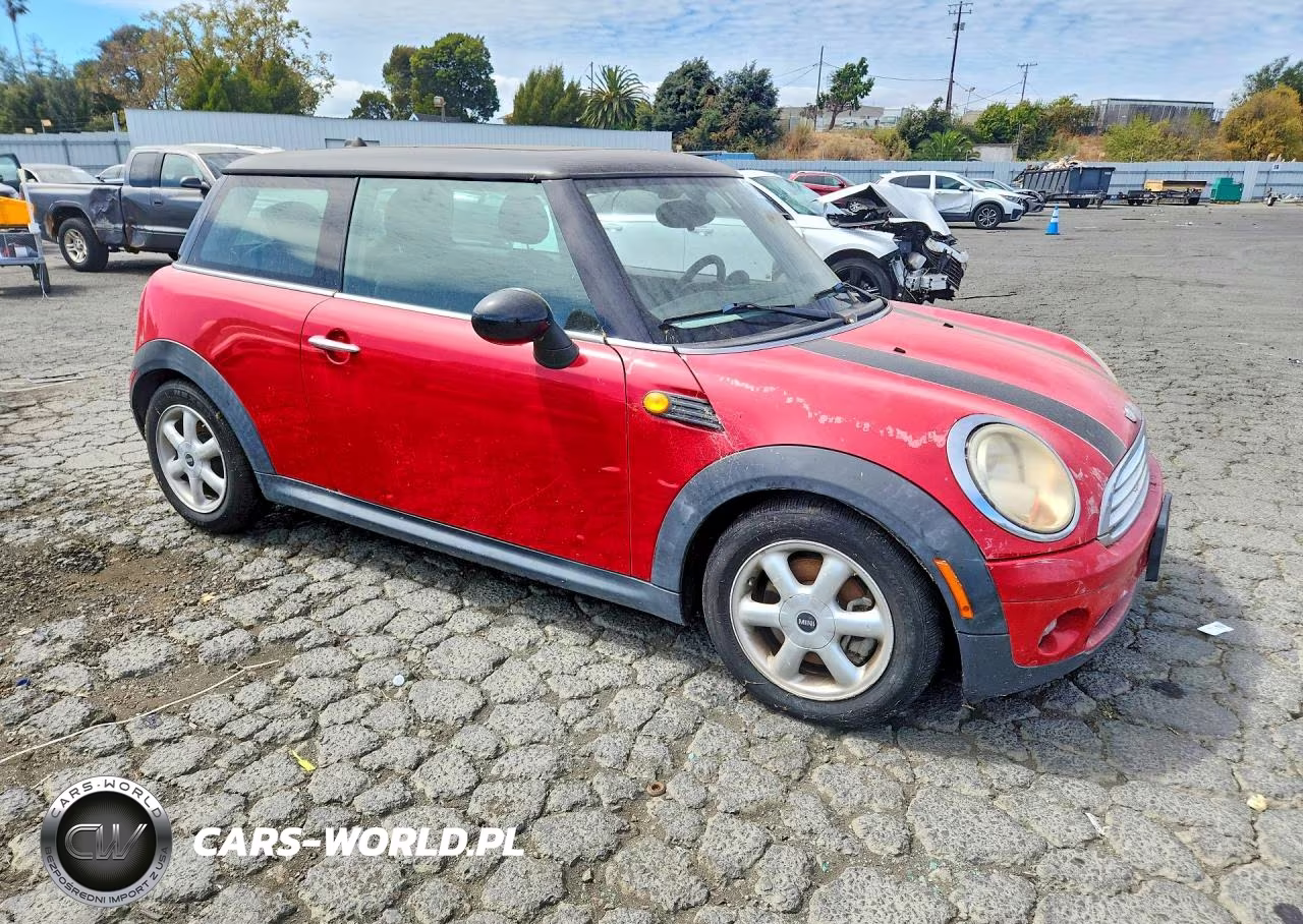 2010 Mini Cooper VIN:WMWMF3C5XATZ62361 - 4