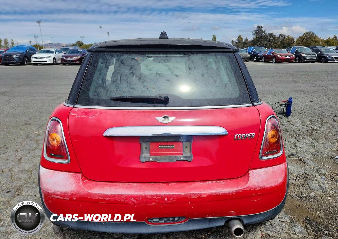 2010 Mini Cooper VIN:WMWMF3C5XATZ62361 - 6