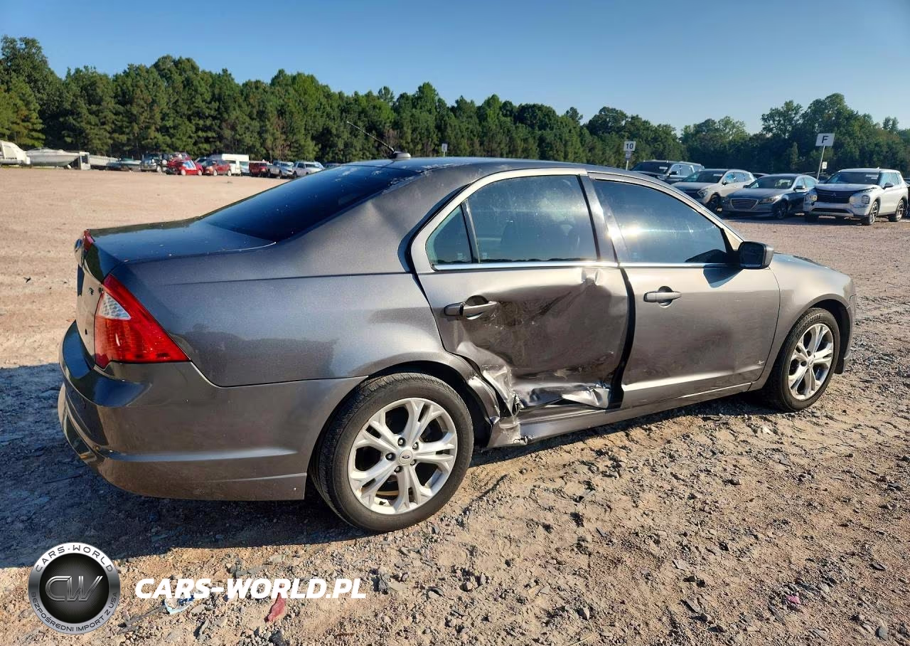 2012 Ford Fusion Se VIN:3FAHP0HA2CR184072 - 3