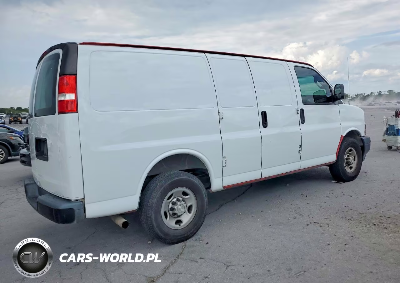 2019 Chevrolet Express 2500 Cargo Delivery Van VIN:1GCWGAFP3K1333211 - 3