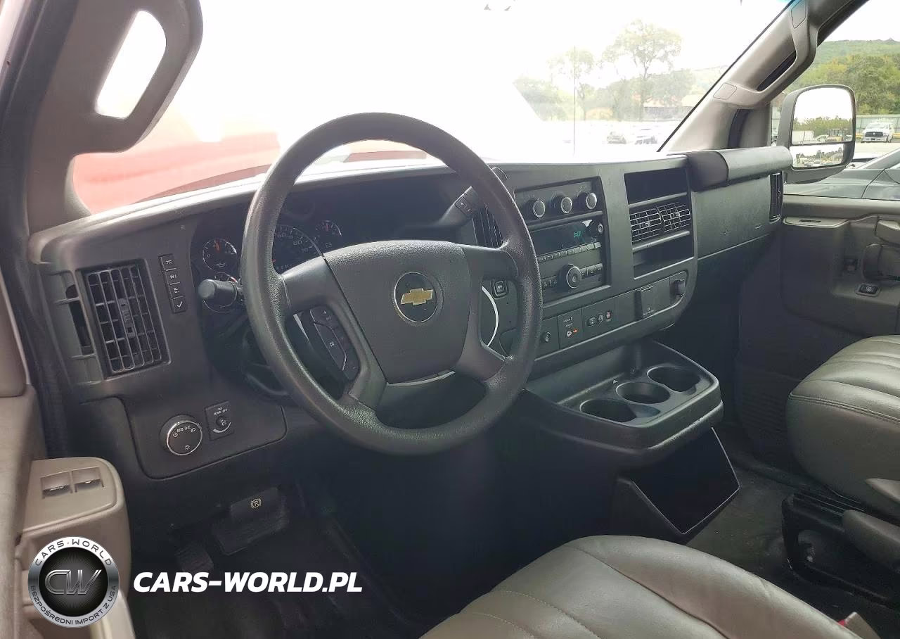 2019 Chevrolet Express 2500 Cargo Delivery Van VIN:1GCWGAFP3K1333211 - 8