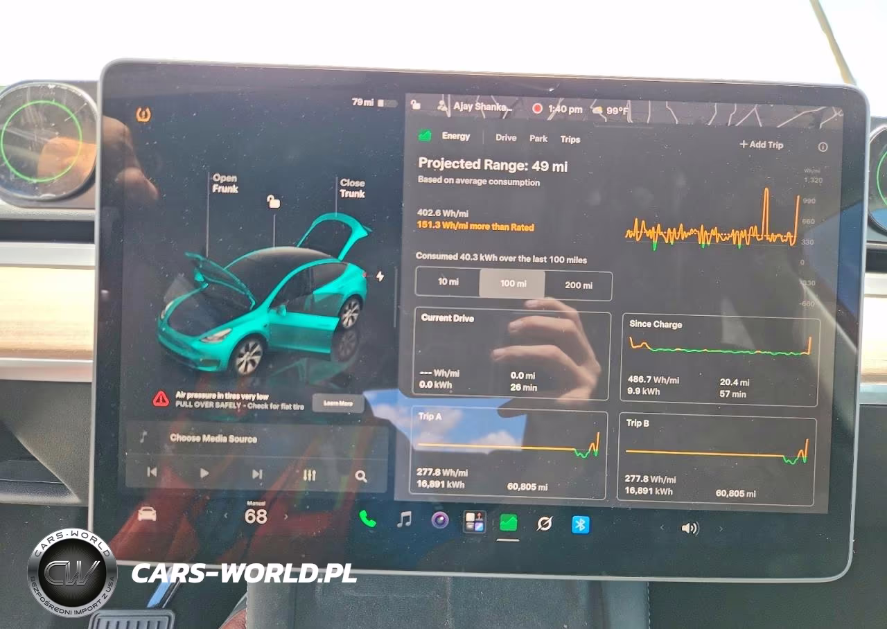 2024 Tesla Model Y VIN:7SAYGDEE7RF047490 - 9