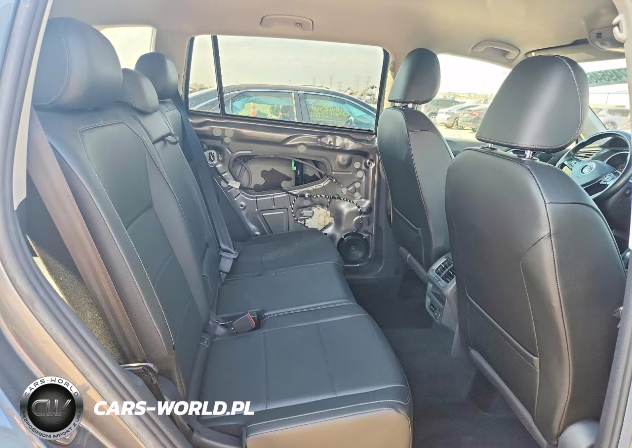 2018 Volkswagen Tiguan Se VIN:3VV2B7AX9JM169957 - 10