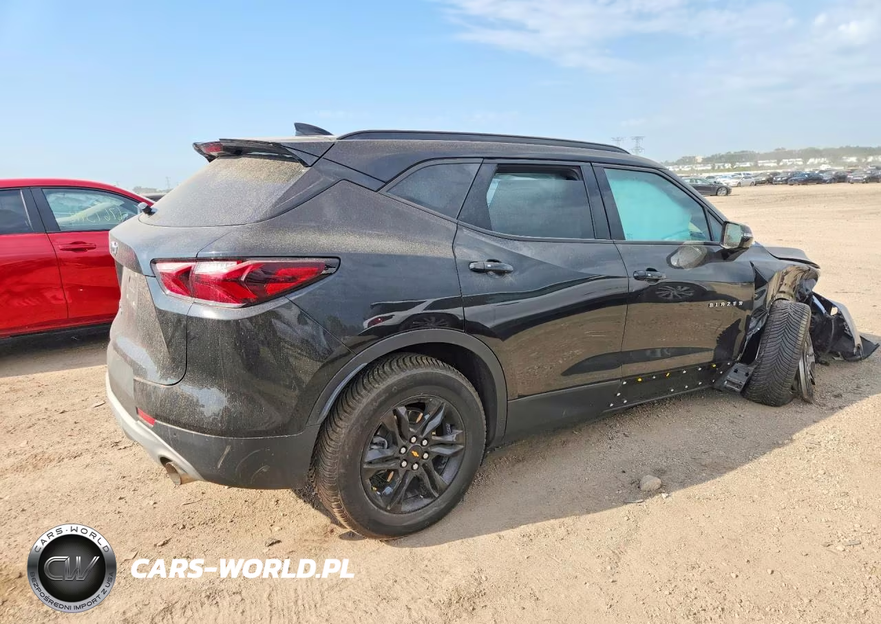 2022 Chevrolet Blazer 2Lt VIN:3GNKBHR40NS204361 - 3
