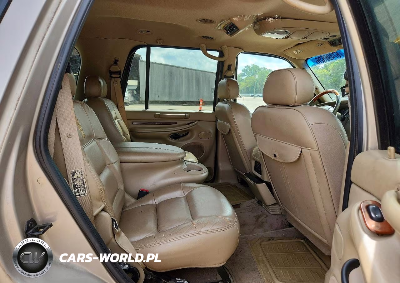 2000 Lincoln Navigator VIN:5LMEU27A3YLJ24304 - 11