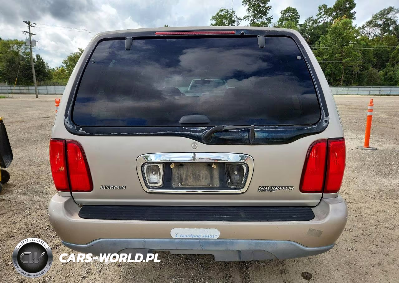 2000 Lincoln Navigator VIN:5LMEU27A3YLJ24304 - 6