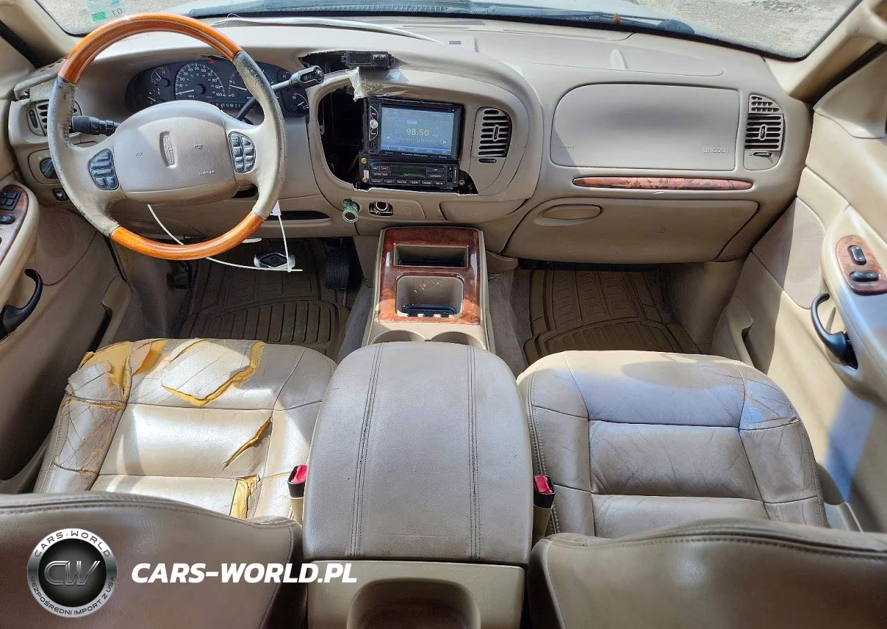 2000 Lincoln Navigator VIN:5LMEU27A3YLJ24304 - 8