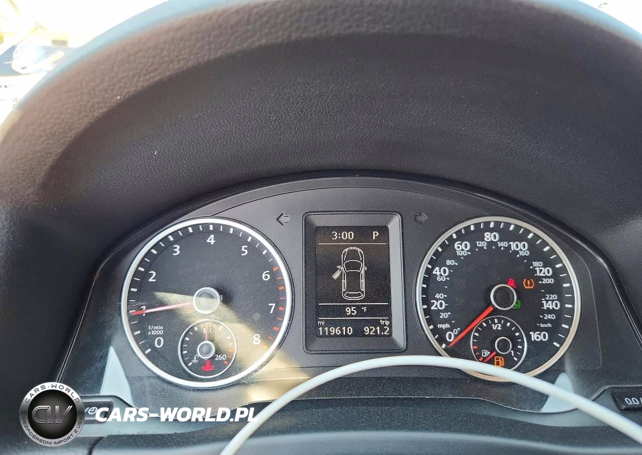 2017 Volkswagen Tiguan S VIN:WVGAV7AX3HK052065 - 9