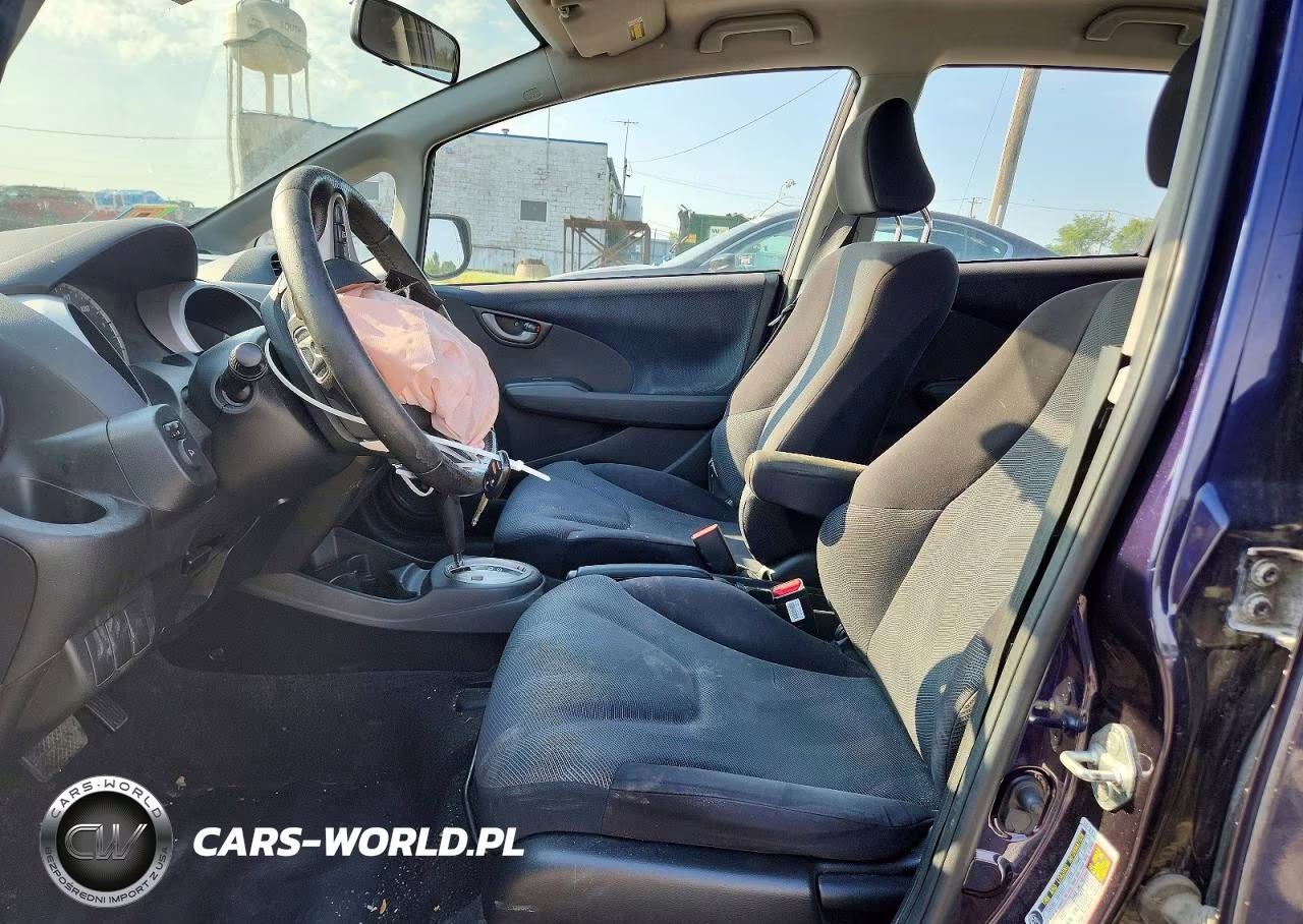 2010 Honda Fit Sport VIN:JHMGE8H49AC031946 - 7