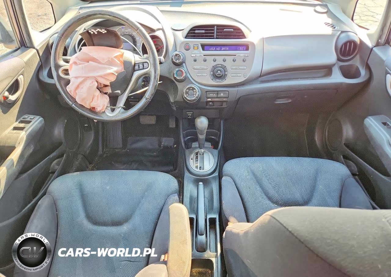 2010 Honda Fit Sport VIN:JHMGE8H49AC031946 - 8