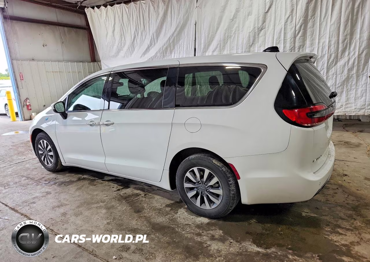 2023 Chrysler Pacifica Hybrid Touring L VIN:2C4RC1L74PR599112 - 2