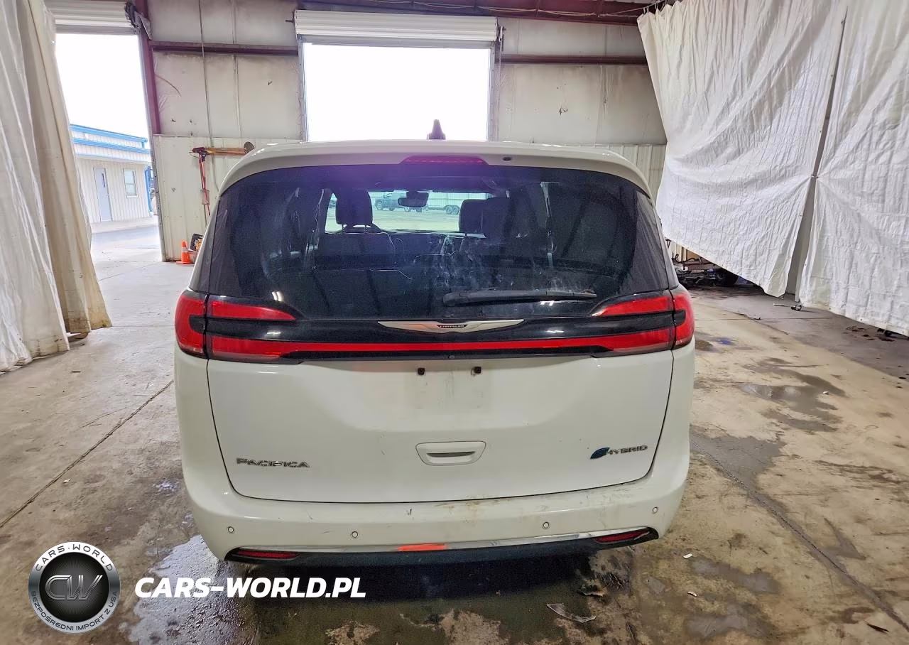 2023 Chrysler Pacifica Hybrid Touring L VIN:2C4RC1L74PR599112 - 6