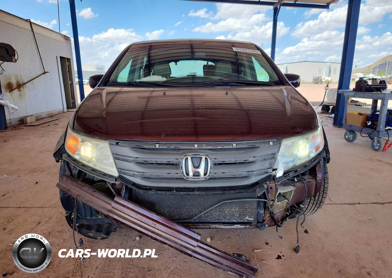 2011 Honda Odyssey Touring VIN:5FNRL5H96BB028176 - 5