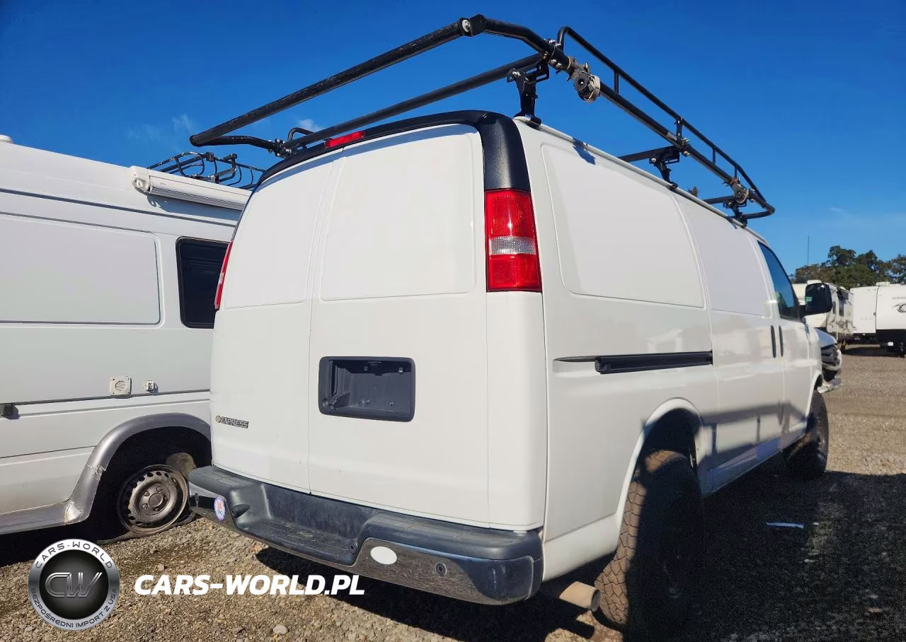 2019 Chevrolet Express G3500 VIN:1GCZGGFG6K1354537 - 3
