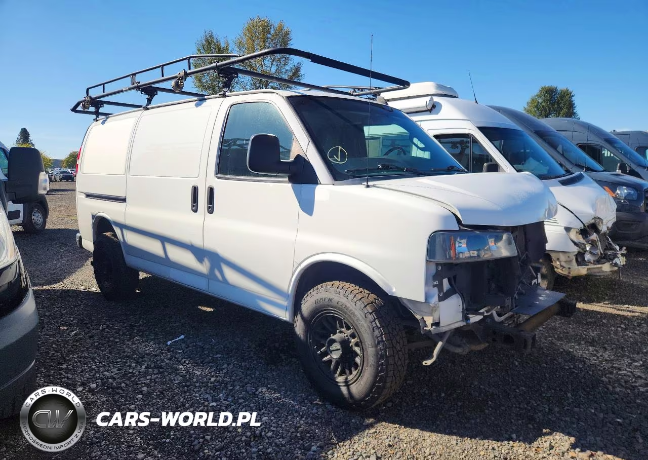 2019 Chevrolet Express G3500 VIN:1GCZGGFG6K1354537 - 4