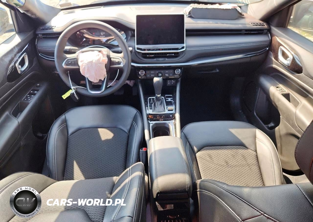 2024 Jeep Compass Latitude VIN:3C4NJDBN4RT103070 - 8