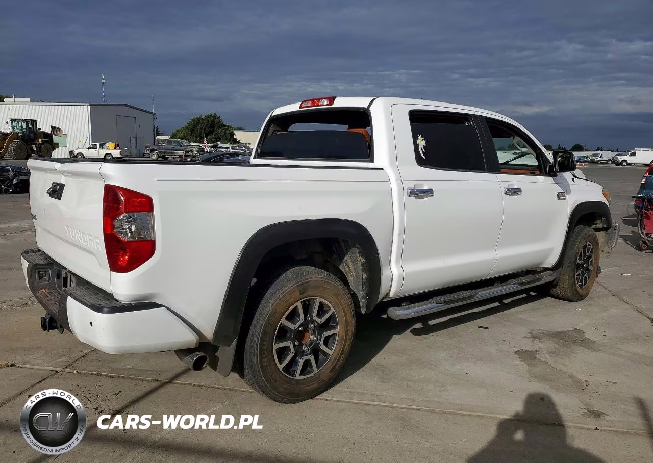 2014 Toyota Tundra Crewmax Platinum VIN:5TFAW5F12EX411740 - 3