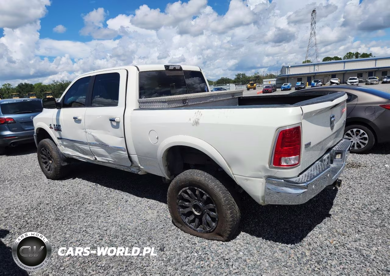 2017 Ram 2500 Laramie VIN:3C6UR5FL6HG781627 - 2