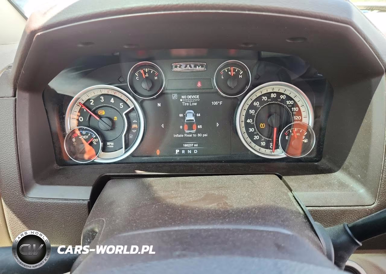 2017 Ram 2500 Laramie VIN:3C6UR5FL6HG781627 - 9