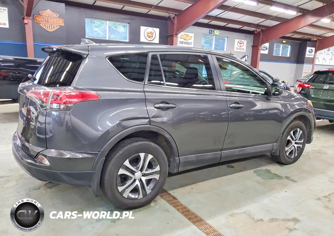 2018 Toyota Rav4 Le VIN:JTMBFREV4JJ737584 - 3
