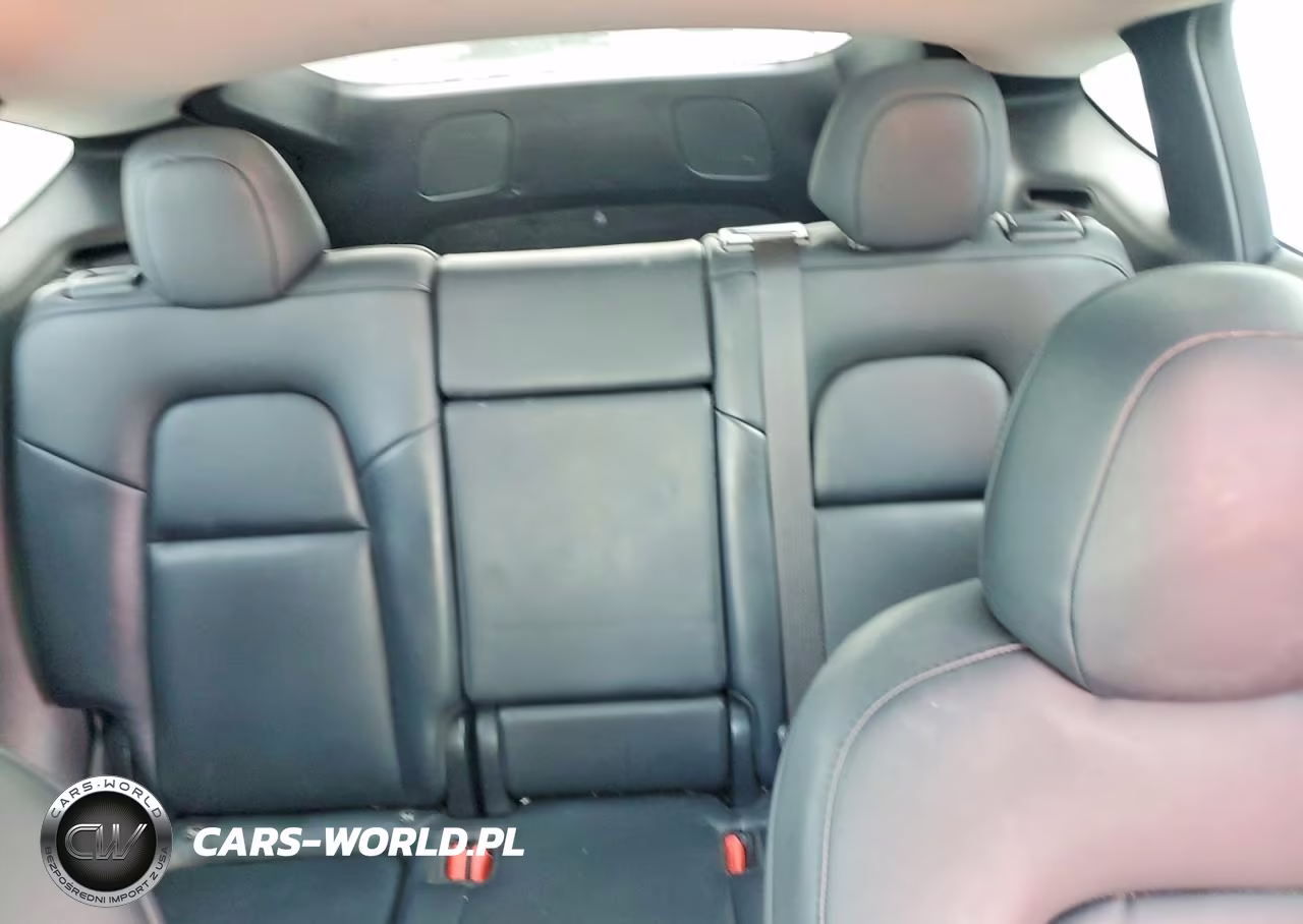 2021 Tesla Model Y VIN:5YJYGDEE4MF174364 - 10