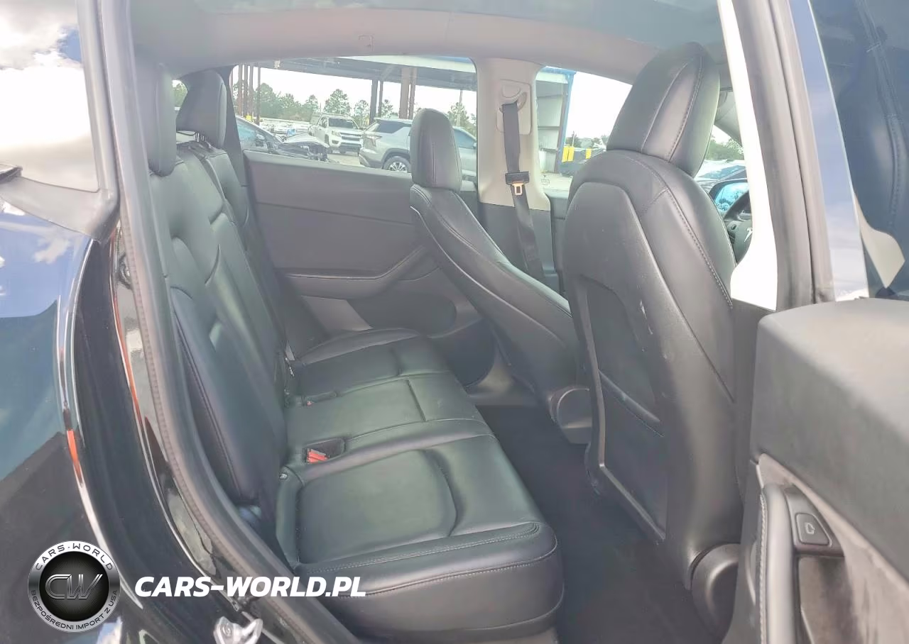 2021 Tesla Model Y VIN:5YJYGDEE4MF174364 - 11