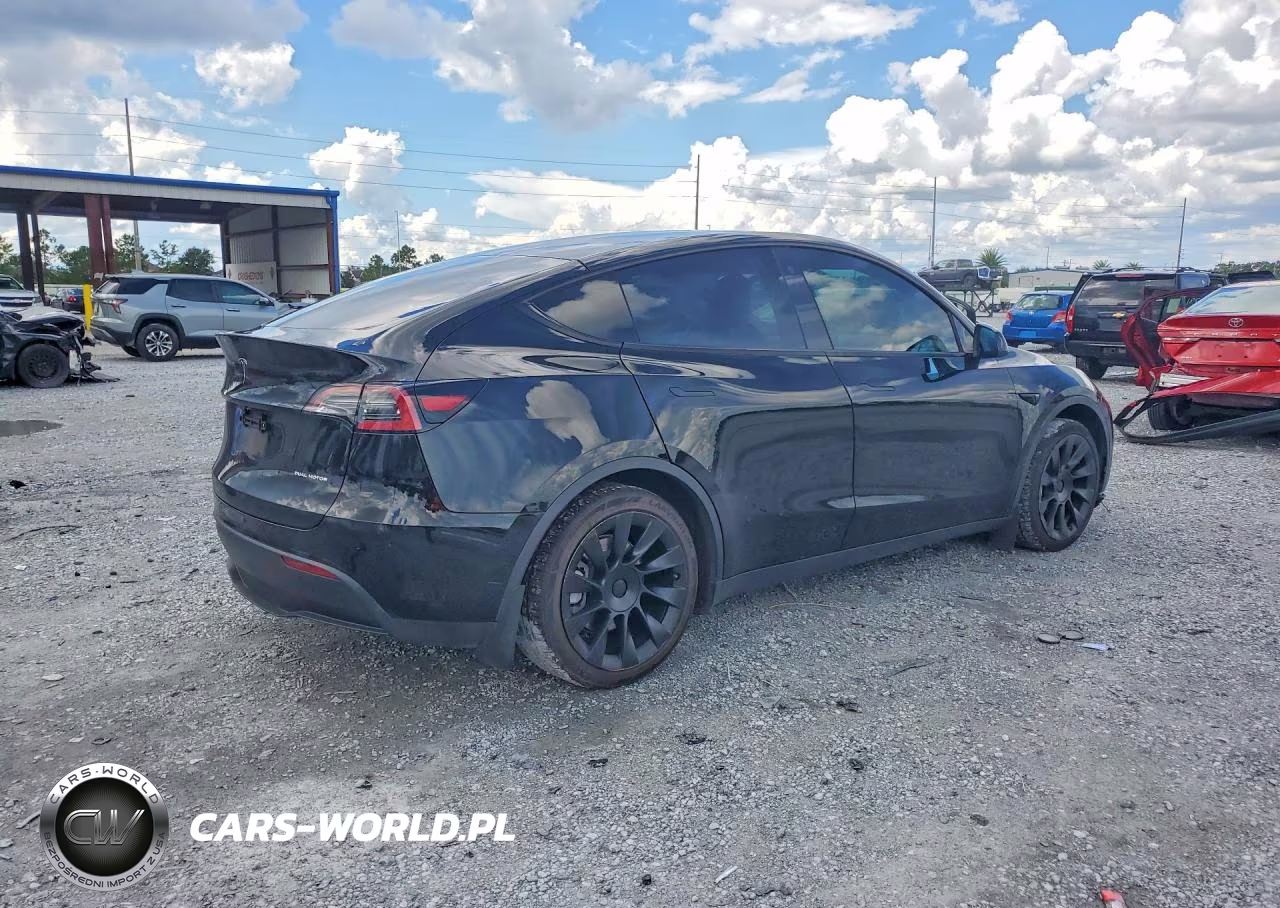 2021 Tesla Model Y VIN:5YJYGDEE4MF174364 - 3
