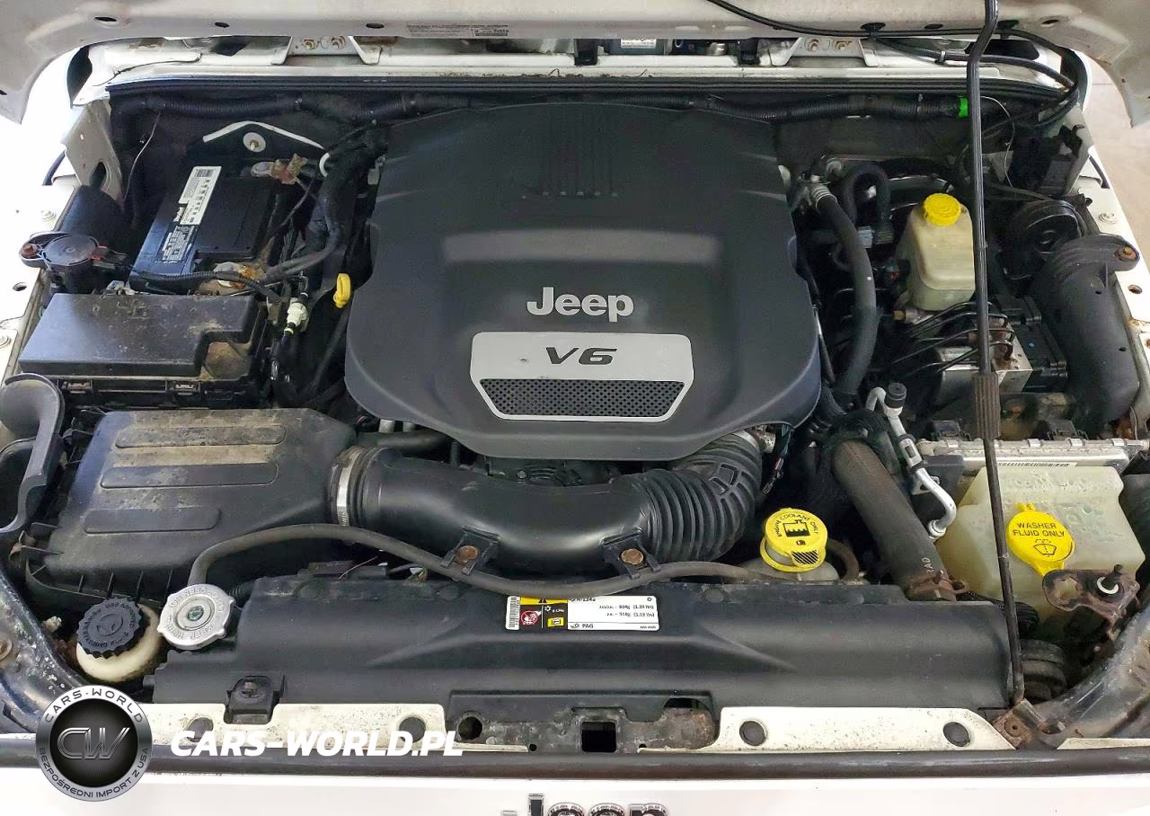 2014 Jeep Wrangler Unlimited Sport VIN:1C4BJWDG4EL177012 - 12