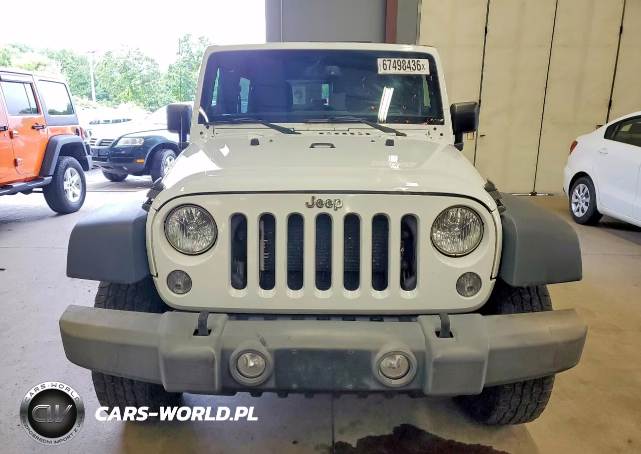 2014 Jeep Wrangler Unlimited Sport VIN:1C4BJWDG4EL177012 - 5