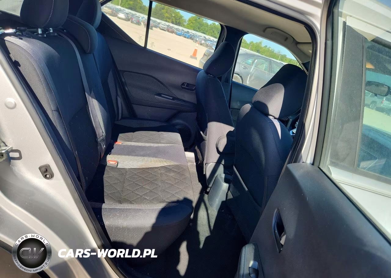 2019 Nissan Kicks S VIN:3N1CP5CU8KL565092 - 11