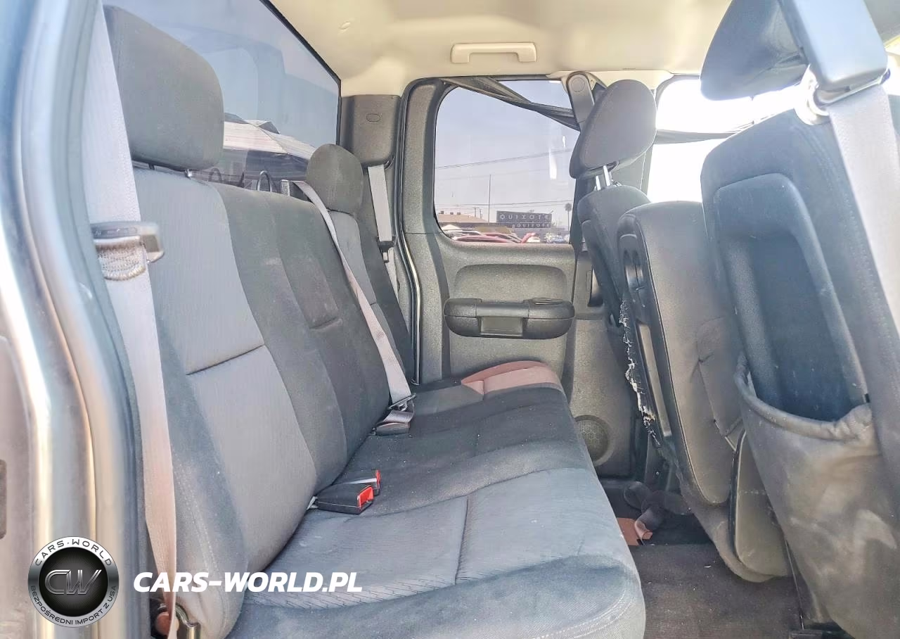 2011 Chevrolet Silverado C1500 Ls VIN:1GCRCREA8BZ452815 - 10