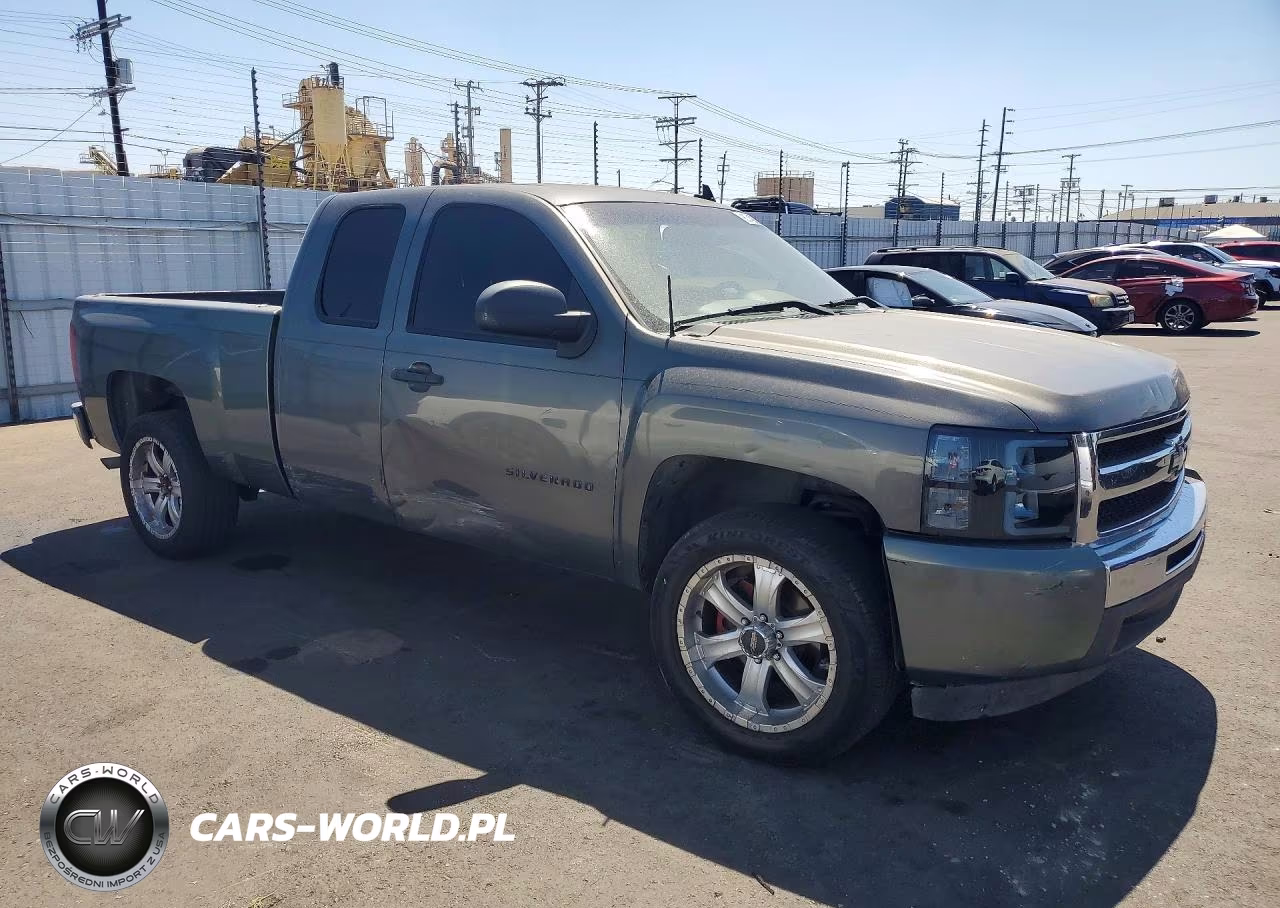 2011 Chevrolet Silverado C1500 Ls VIN:1GCRCREA8BZ452815 - 4