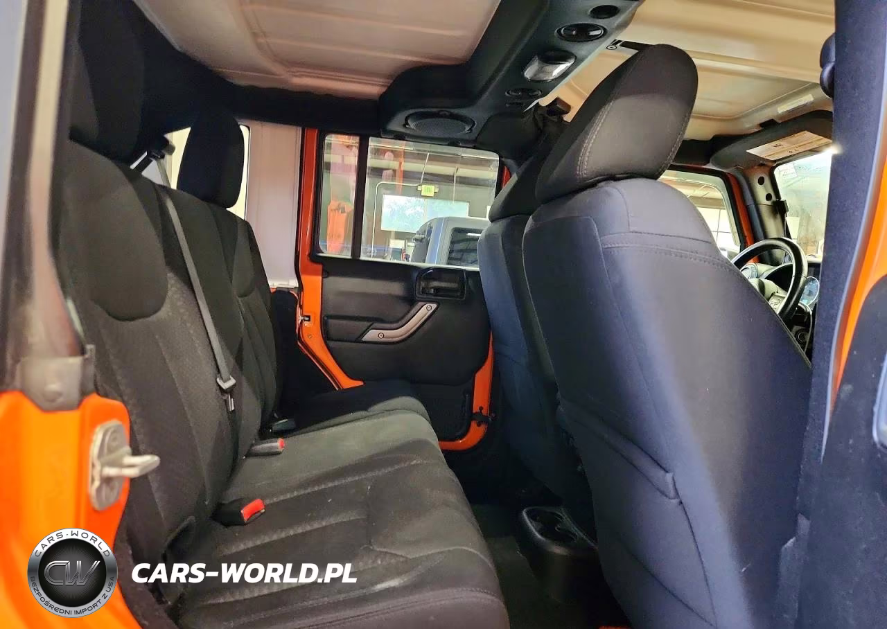 2013 Jeep Wrangler Unlimited Sport VIN:1C4BJWDG5DL520120 - 11