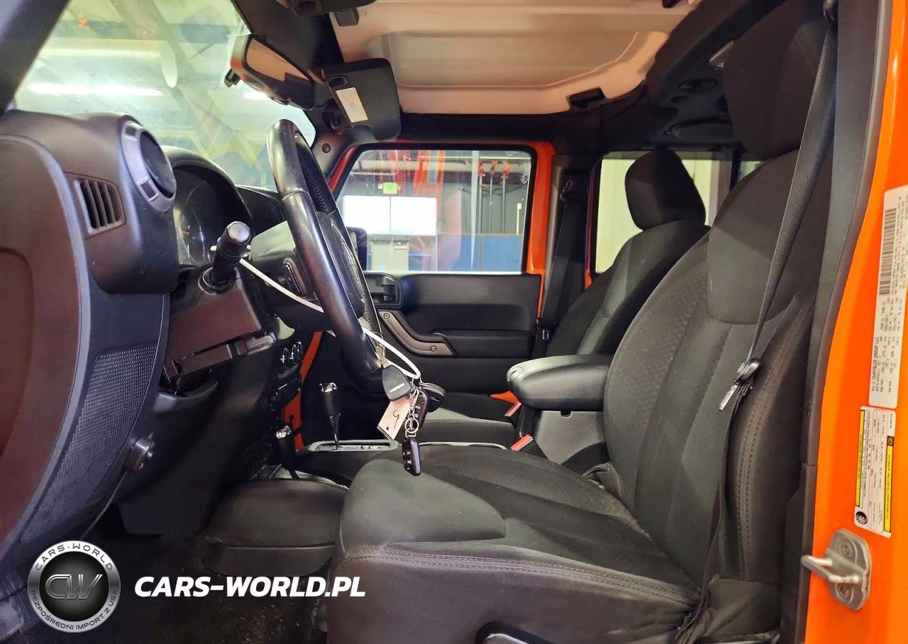 2013 Jeep Wrangler Unlimited Sport VIN:1C4BJWDG5DL520120 - 7