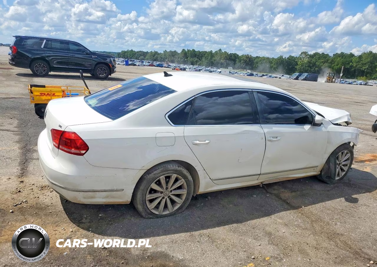 2013 Volkswagen Passat Sel VIN:1VWCP7A32DC088464 - 3