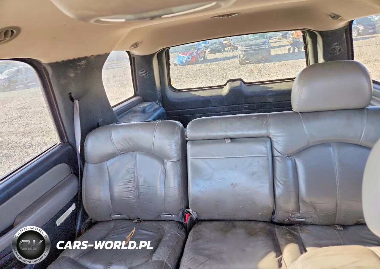 2002 Chevrolet Tahoe K1500 VIN:1GNEK13Z42J302251 - 10