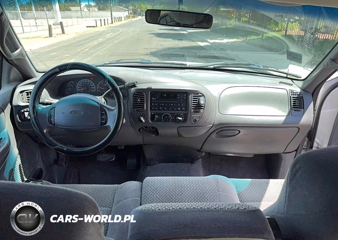 2002 Ford F150 VIN:1FTRX18L62NA85150 - 9
