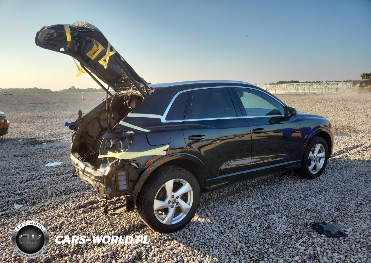 2020 Audi Q3 Premium Plus VIN:WA1BECF30L1109788 - 3
