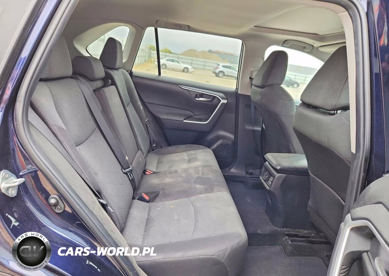2023 Toyota Rav4 Xle VIN:2T3P1RFV3PW334113 - 10