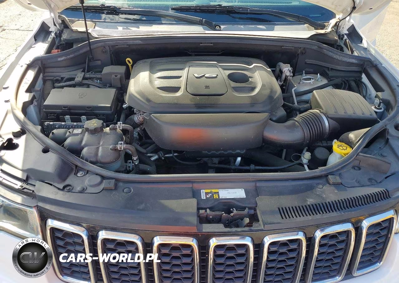 2018 Jeep Grand Cherokee Laredo VIN:1C4RJFAG3JC235317 - 11