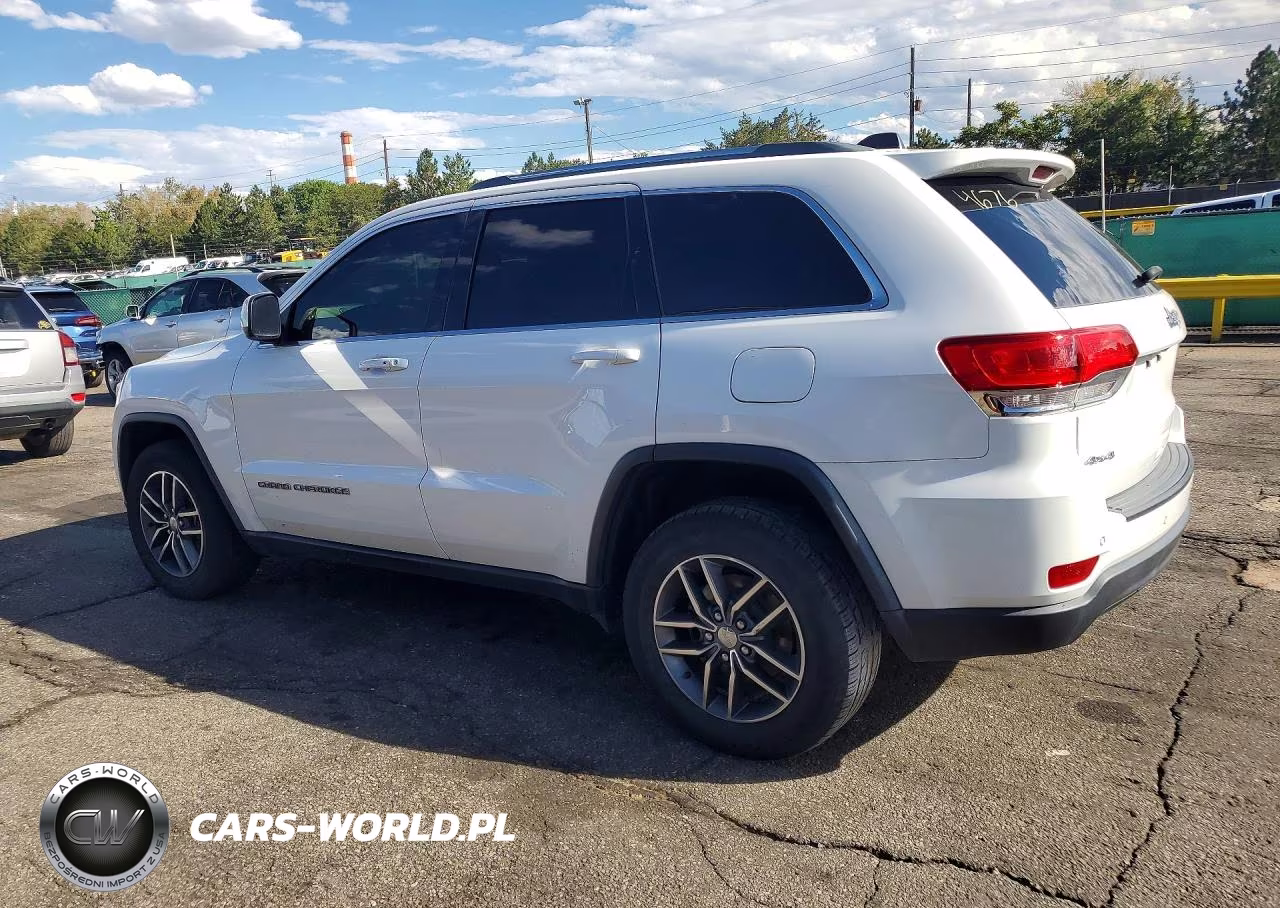 2018 Jeep Grand Cherokee Laredo VIN:1C4RJFAG3JC235317 - 2