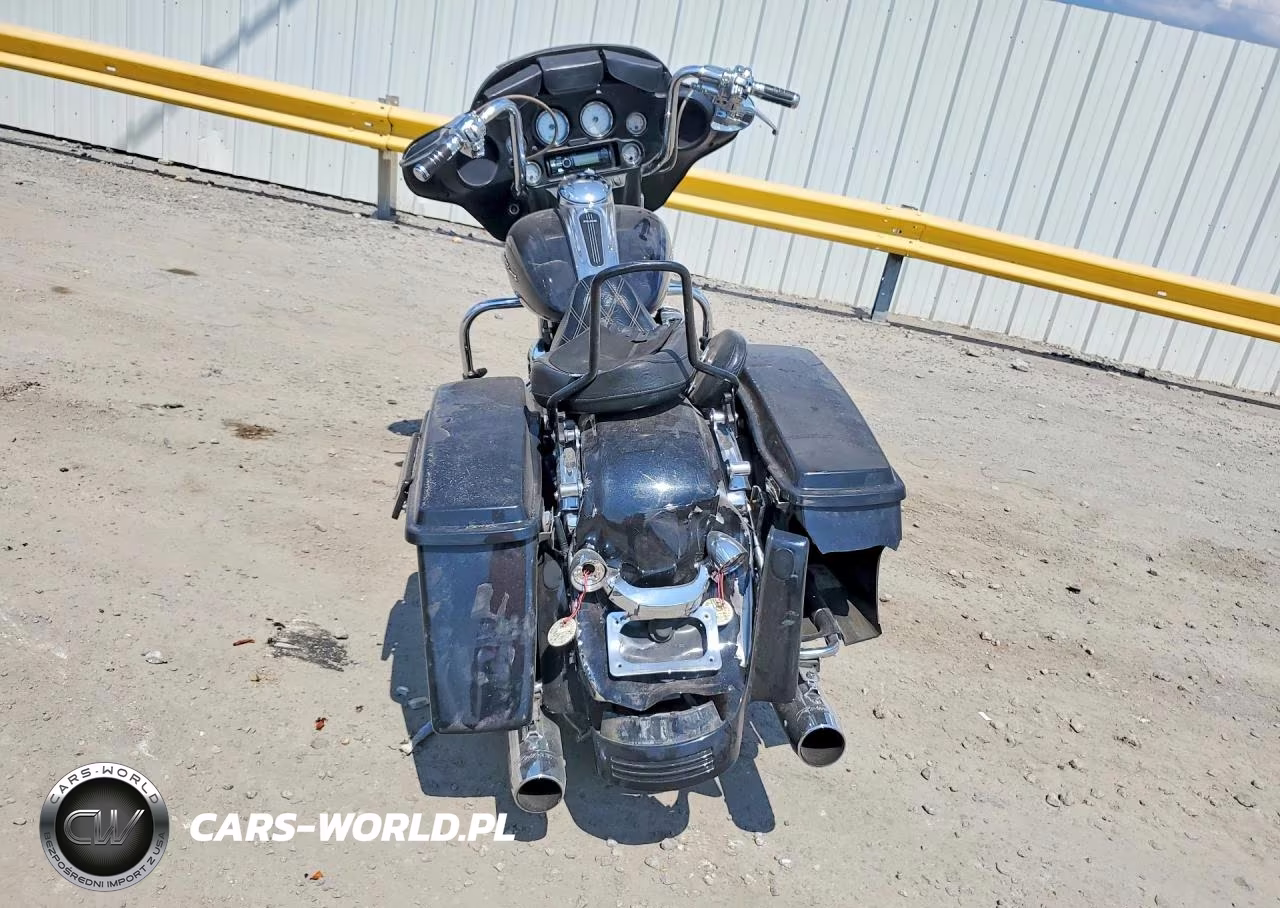 2013 Harley-Davidson Flhx Street Glide VIN:1HD1KBM16DB620485 - 4