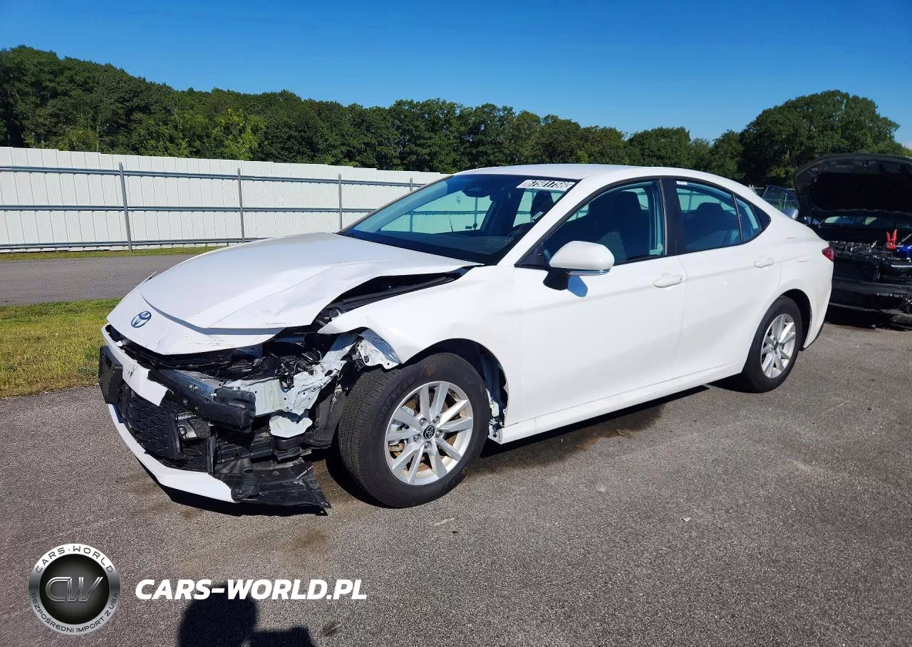 2026 Toyota Camry Le – zdjęcie 1 z 13