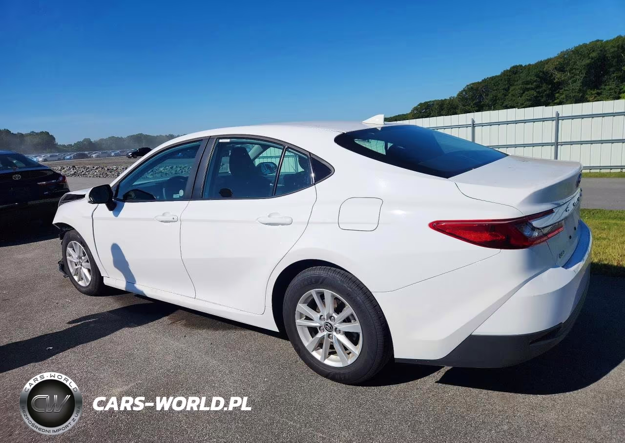 2026 Toyota Camry Le VIN:4T1DAACK8TU271155 - 2