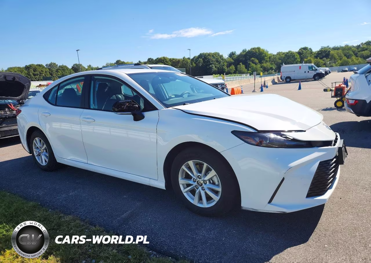2026 Toyota Camry Le VIN:4T1DAACK8TU271155 - 4