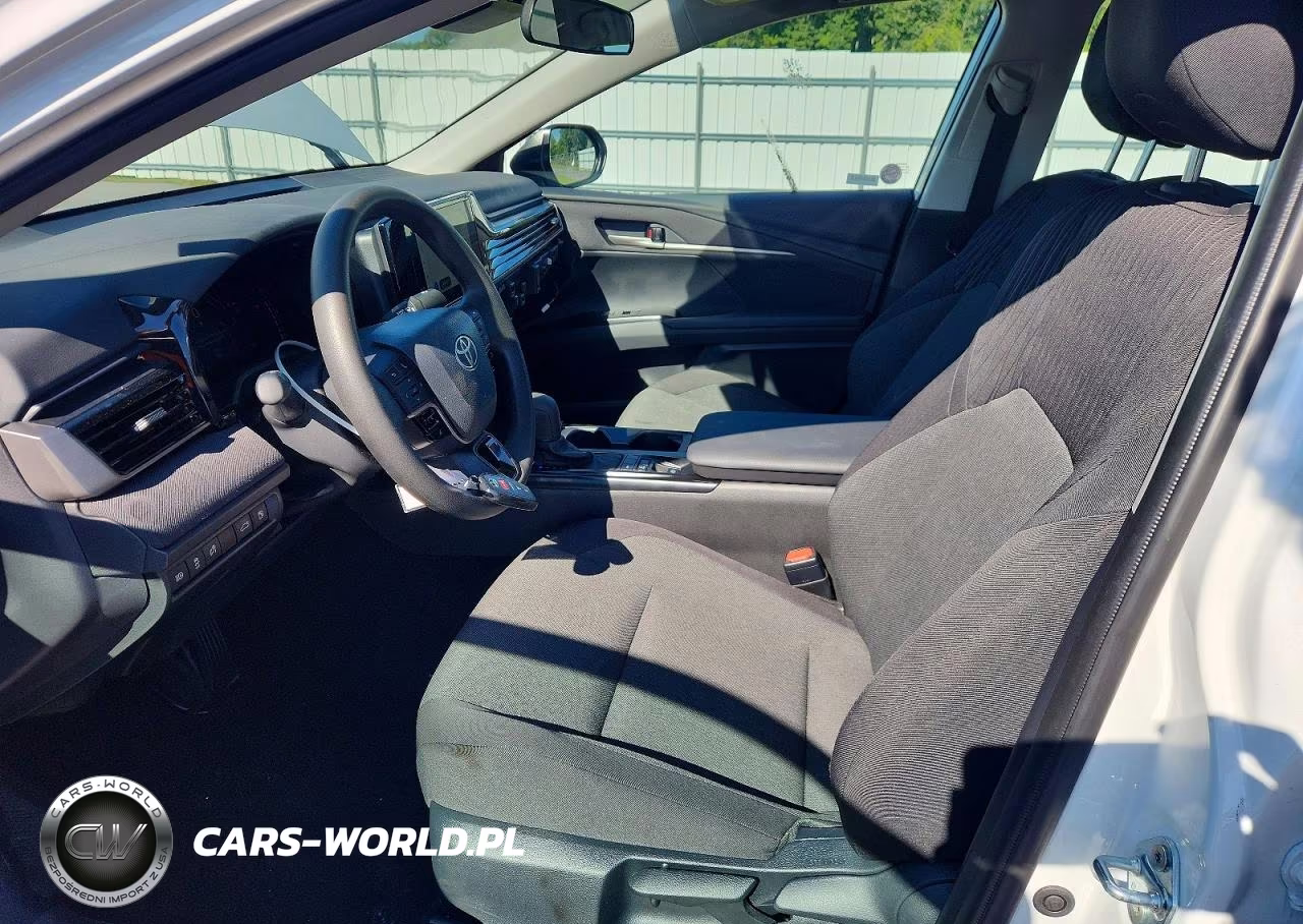 2026 Toyota Camry Le VIN:4T1DAACK8TU271155 - 7