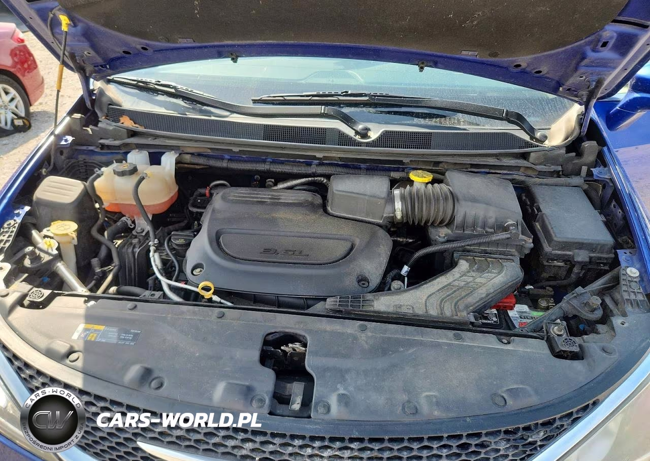 2020 Chrysler Pacifica Touring L Plus VIN:2C4RC1EGXLR123082 - 12