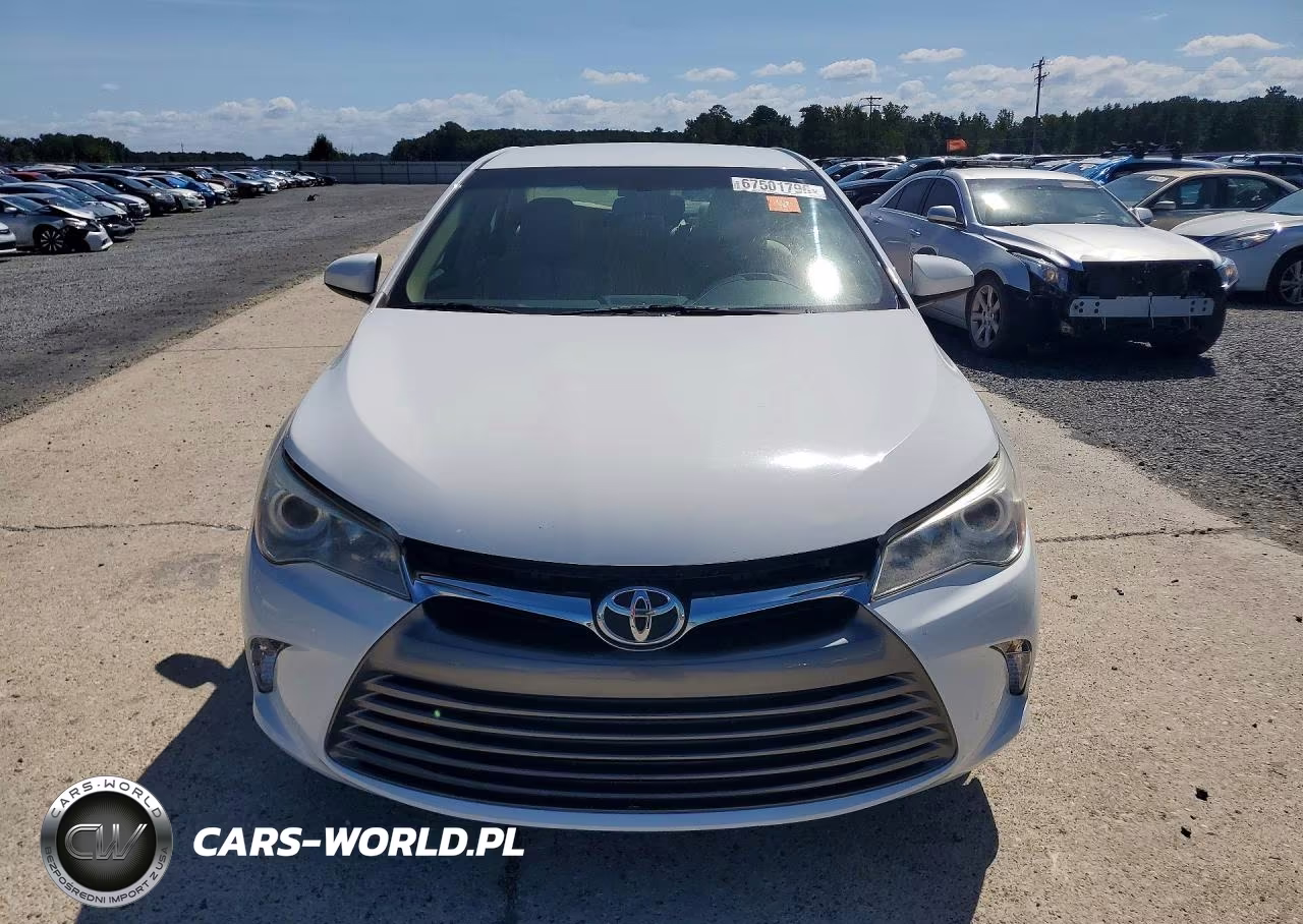 2017 Toyota Camry Le VIN:4T1BF1FK0HU445666 - 5